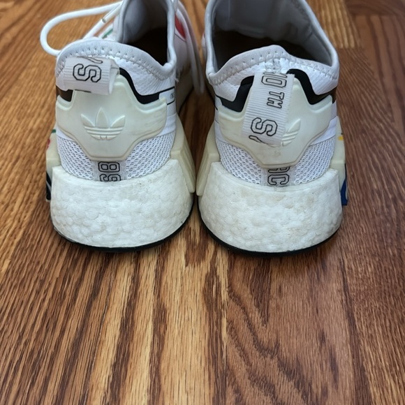 adidas NMD R1 Spectoo White Multicolor Trefoil Streetwear Tennis Shoe Size 6 - Picture 4 of 7